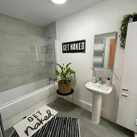 Seadream Luxury Hot Tub Homesweetholidayhomes Apartman