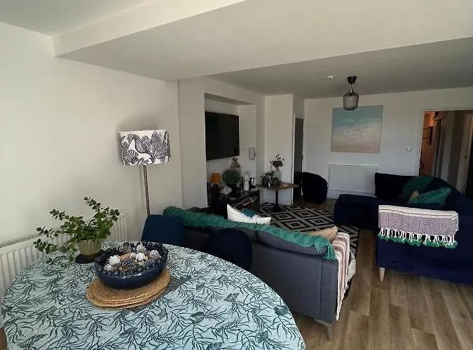 Seadream Luxury Hot Tub Homesweetholidayhomes * Scarborough